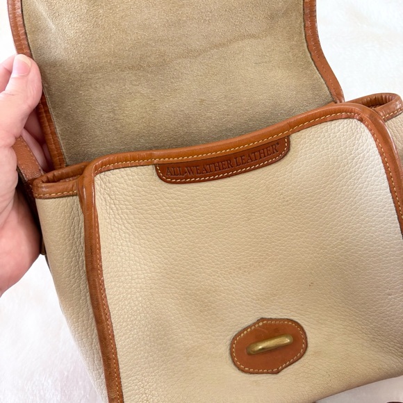 Dooney & Bourke Vintage 90s Essex Saddle Pebbled Leather Crossbody Bag - Picture 7 of 15